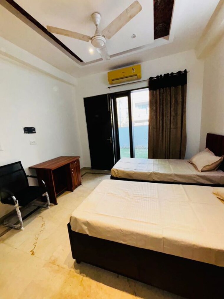 Team Area, ansal-plaza-gurgaon 3 Bedroom 1800 Sq.Ft. Builder Floor In Palam Vihar Gurgaon 10431285