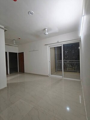 2 BHK Apartment For Rent in Gaur City 2 - 12th Avenue, Sector 16c Greater Noida