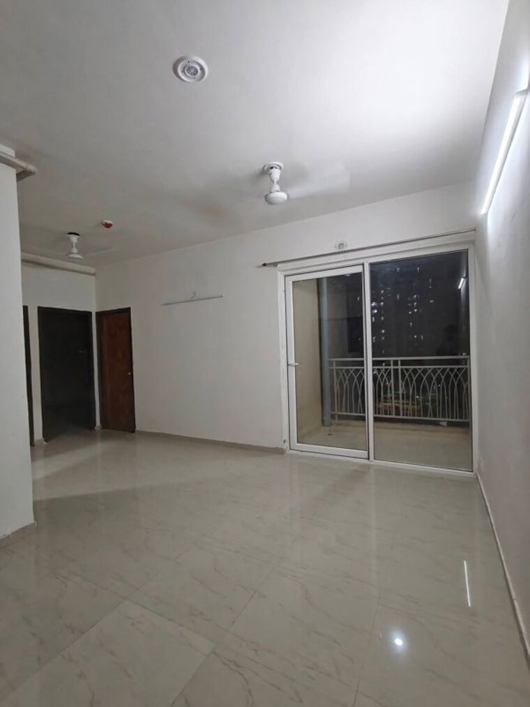 Room, gaur-city-2-12th-avenue 2 Bedroom 1205 Sq.Ft. Apartment In Sector 16c Greater Noida Greater Noida 10431292