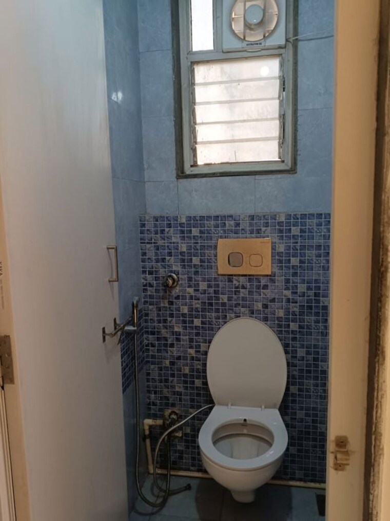 Bathroom, dwarka 1 Bedroom 820 Sq.Ft. Apartment In Dwarka Delhi 10431280