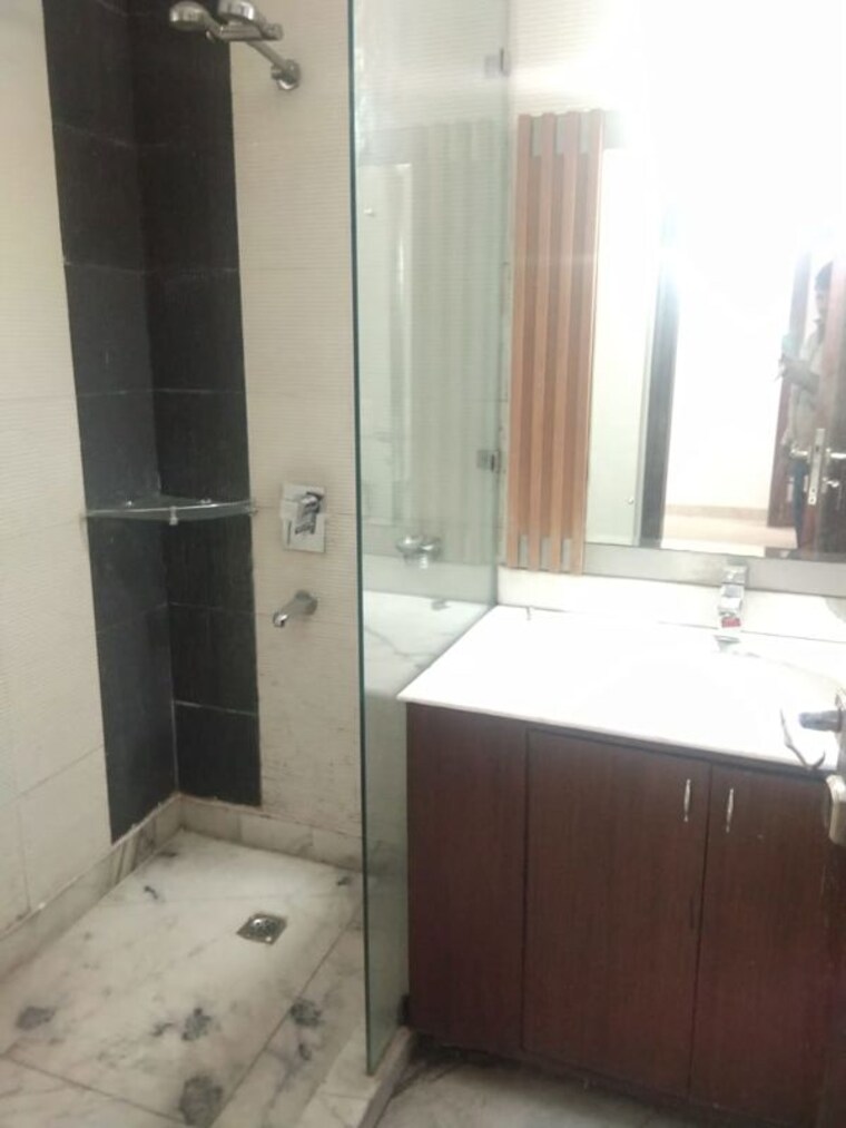 Bathroom, panchsheel park 4 Bedroom 500 Sq.Yd. Builder Floor In Panchsheel Park Delhi 10431300