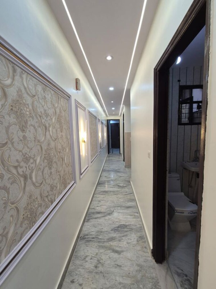 undefined, ramesh nagar 2 Bedroom 100 Sq.Yd. Builder Floor In Ramesh Nagar Delhi 10430900