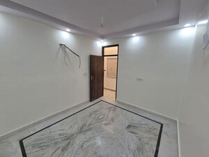 Room in 2 BHK Builder Floor at Ramesh Nagar – for Sale