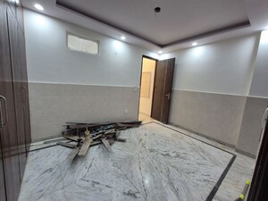 Room in 2 BHK Builder Floor at Ramesh Nagar – for Sale