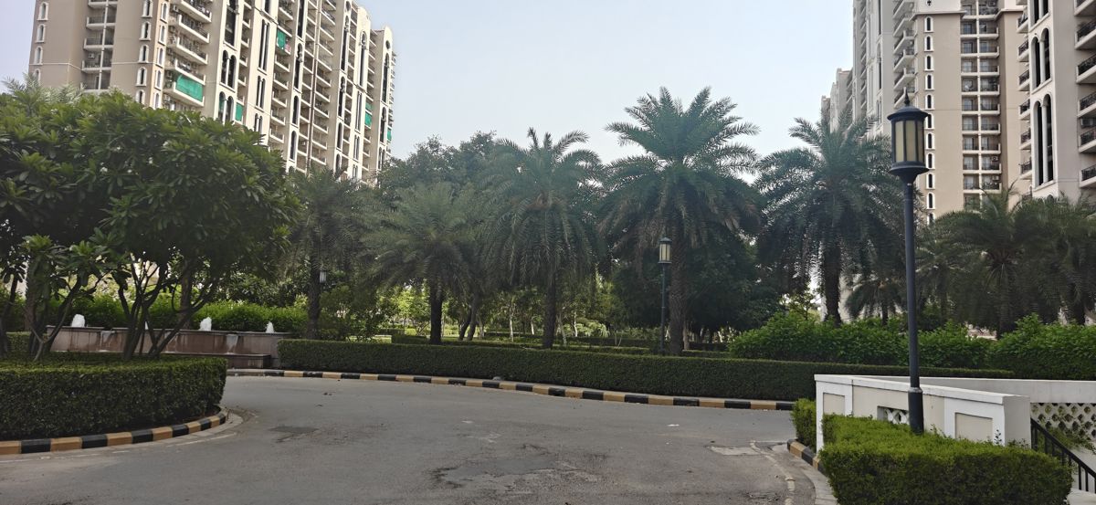 4 BHK + Pooja Room,Servant Room 2344 Sq.Ft. Apartment in DLF New Town Heights III