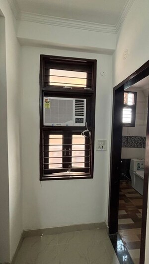 Room in  Pg at Rangpuri – for Rent