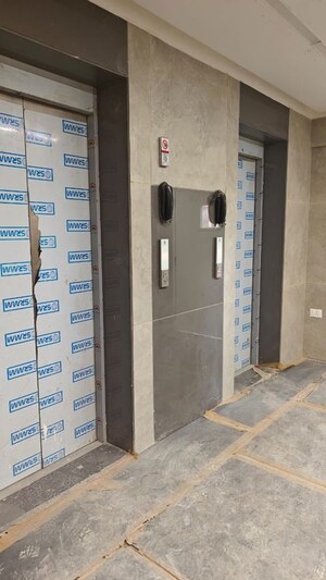Lift in 3.5 BHK Apartment at Gera Planet Of Joy, Kharadi – for Sale