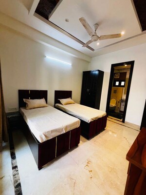 Bedroom in 3 BHK Builder Floor at Ansal Plaza Gurgaon, Palam Vihar – for Rent