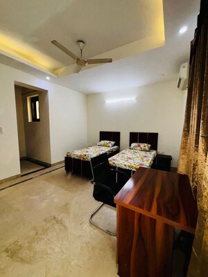 Bedroom in 3 BHK Builder Floor at Ansal Plaza Gurgaon, Palam Vihar – for Rent