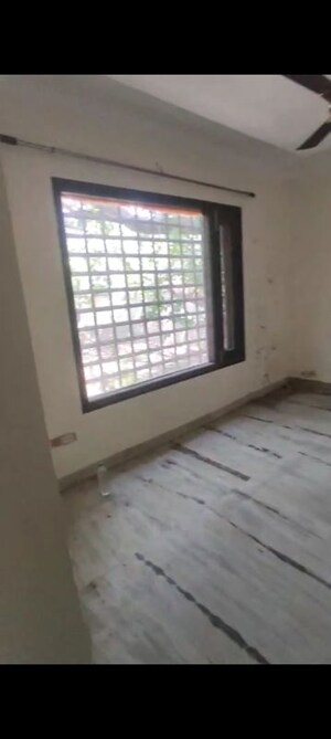 Room in 2 BHK Builder Floor at Vasant Kunj – for Rent