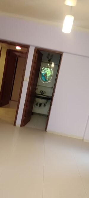 Room in 2 BHK Apartment at K Raheja Vihar, Powai – for Rent