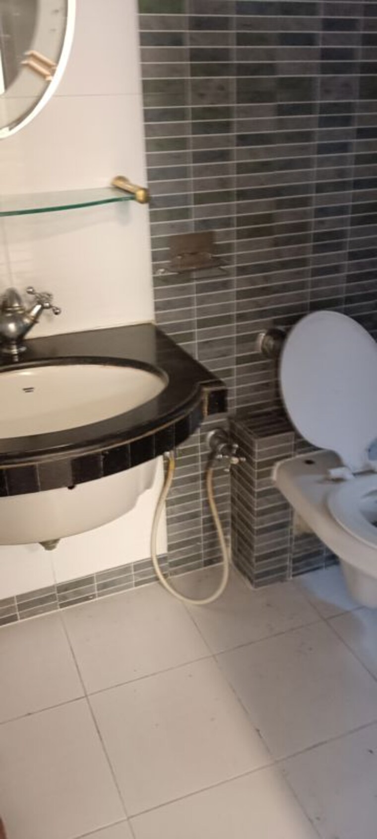 Bathroom, k-raheja-vihar 2 Bedroom 1000 Sq.Ft. Apartment In Powai Mumbai 10431422