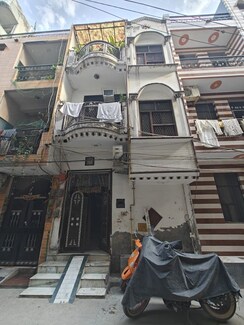 6 BHK + Extra Room,Store Room Independent House For Sale in Om Vihar