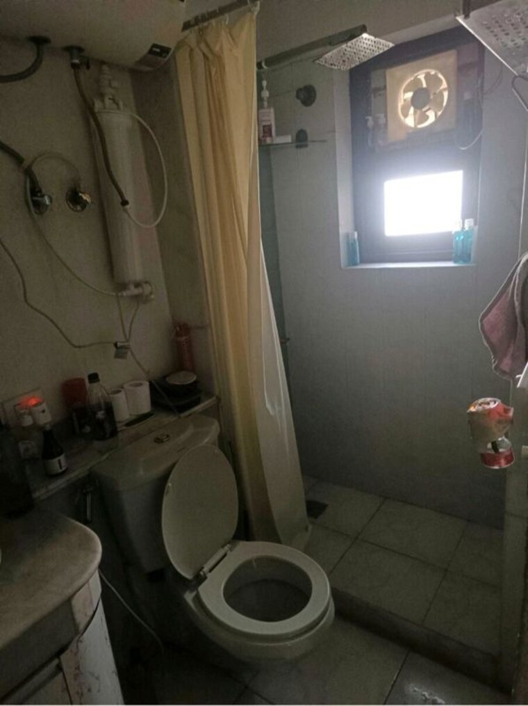 Bathroom, ats-green-village 4 Bedroom 2800 Sq.Ft. Apartment In Sector 93a Noida 10431396