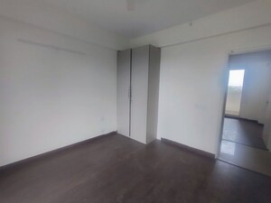 Room in 4 BHK Apartment at Bestech Park View Altura, Sector 79 – for Rent