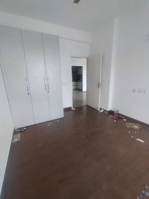 Room in 3 BHK Apartment at Mapsko Mount Ville, Sector 79 – for Rent
