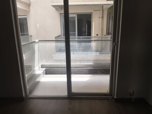 Room in 3 BHK Apartment at Signature Global City, Sector 37d – for Rent