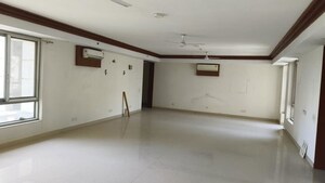 Room in 4 BHK Apartment at Jaypee Imperial Court, Sector 128 – for Sale