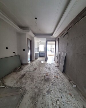 Room in 3 BHK Builder Floor at Green Fields Colony – for Sale