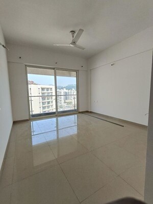 Room in 3 BHK Apartment at Global Precioso Apartment, Kharadi – for Rent