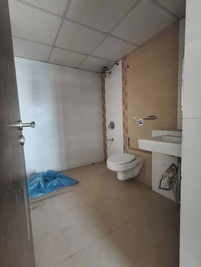 Bathroom, global-precioso-apartment 3 Bedroom 1100 Sq.Ft. Apartment In Kharadi Pune 10431504