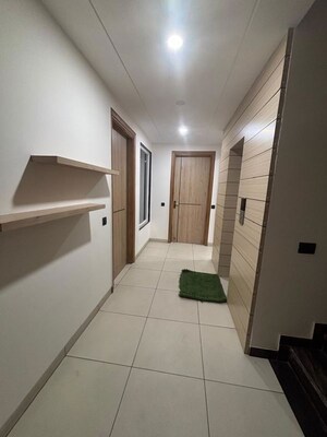 Building Lobby in 1 BHK Builder Floor at Sector 50 – for Rent