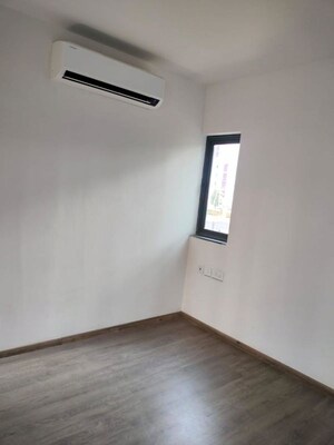 Room in 3 BHK Apartment at Birla Navya, Sector 63a – for Rent
