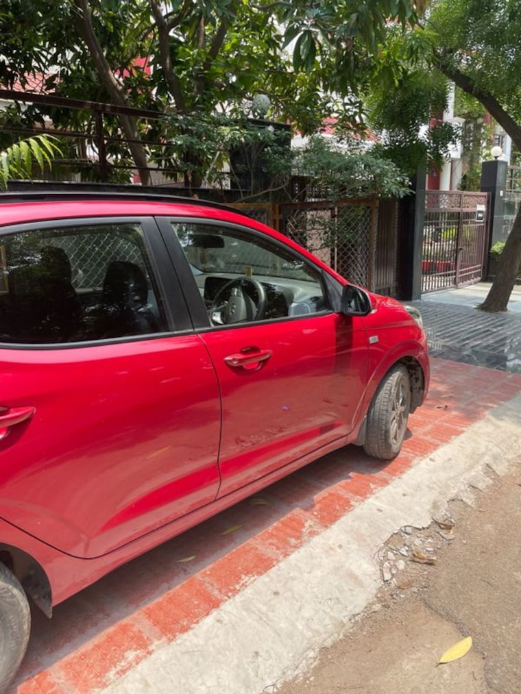  Parking, ansal-api-palm-floors 3.5 Bedroom 3200 Sq.Ft. Villa In Sushant Golf City Lucknow 10431554
