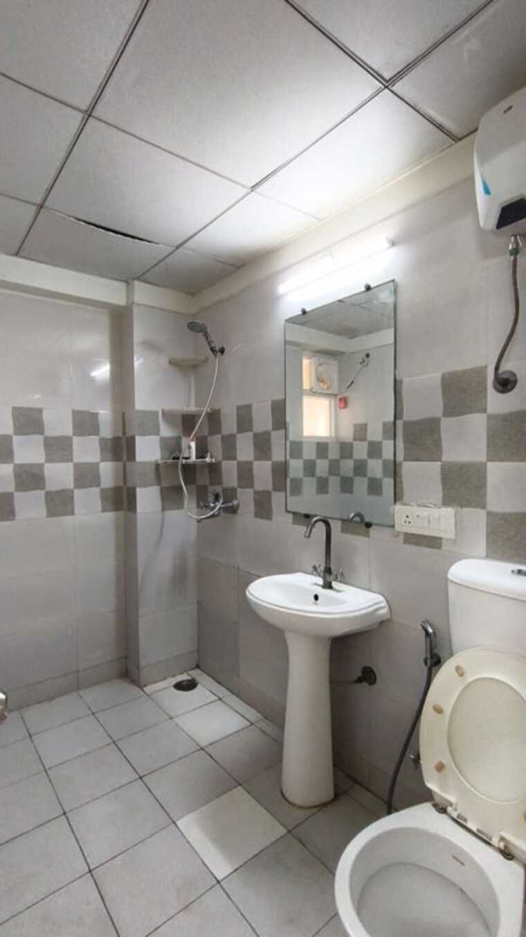 Bathroom, gaur-city-7th-avenue 2 Bedroom 1165 Sq.Ft. Apartment In Sector 4 Greater Noida Greater Noida 10431548