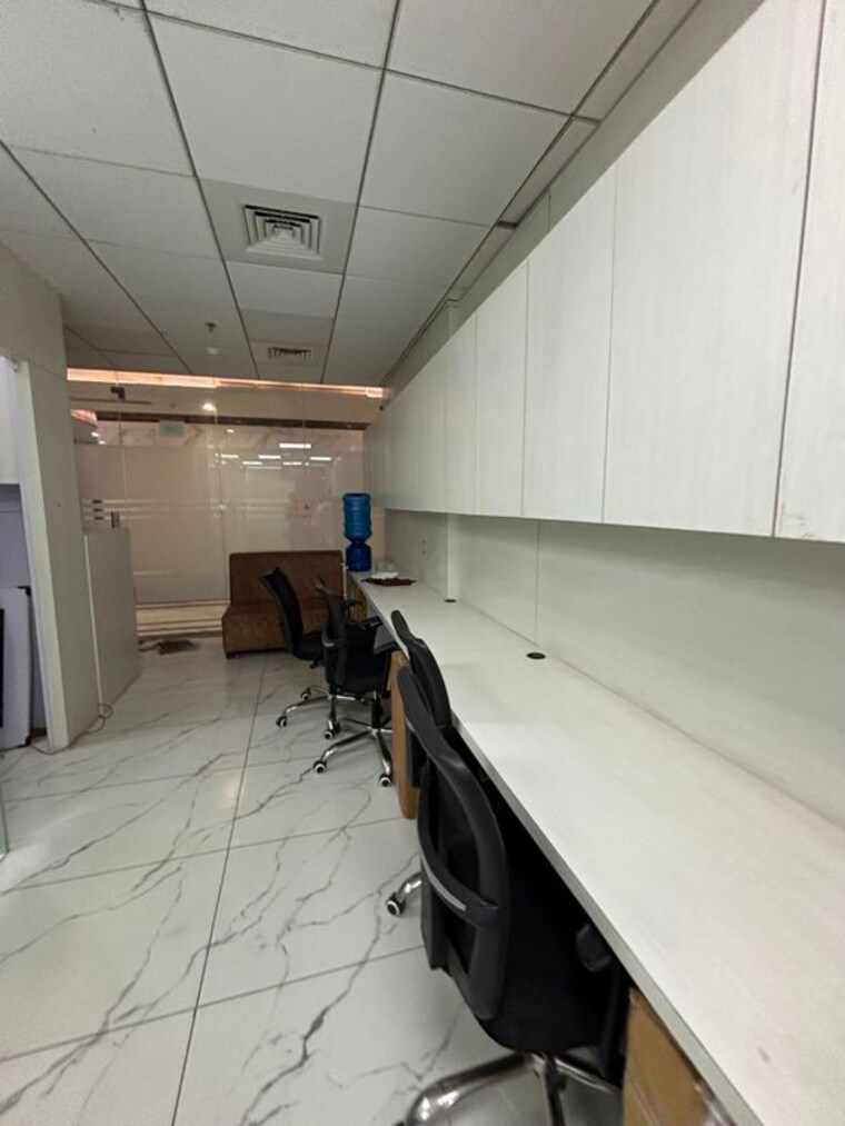 Team Area, gomti nagar Commercial Office Space 1500 Sq.Ft. In Gomti Nagar Lucknow 10431573