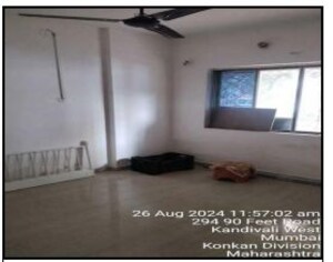 Room in  Apartment at Kandivali West – for Sale