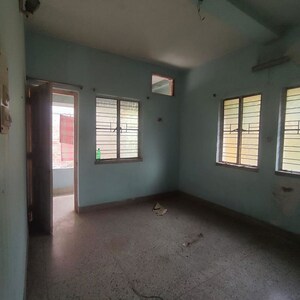 Room in  Apartment at Laskarpur – for Sale