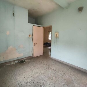 Room in  Apartment at Laskarpur – for Sale