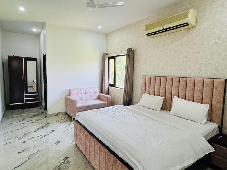 Bedroom, chintels-serenity 3 Bedroom 2200 Sq.Ft. Builder Floor In Sector 109 Gurgaon 10431662