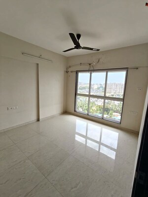 Room in 2 BHK Apartment at Veena Serene, Chembur – for Rent