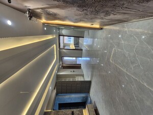 Living Room in 4 BHK Builder Floor at Sector 85 – for Rent