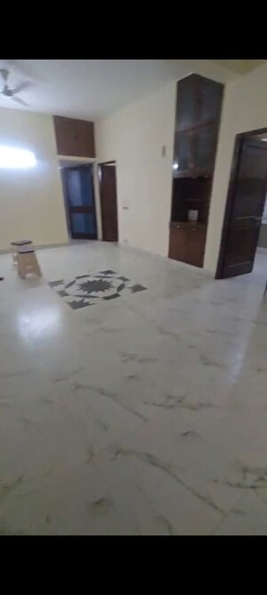 Room in 3 BHK Apartment at Sector 18 – for Rent