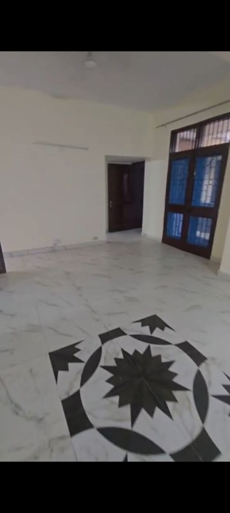 Room, sector 18 3 Bedroom 1500 Sq.Ft. Apartment In Sector 18 Noida 10431731