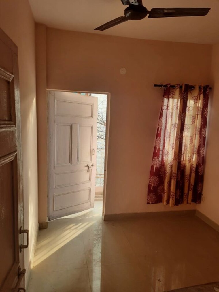 Bathroom, sector 53 2 Bedroom 900 Sq.Ft. Apartment In Sector 53 Noida 10431797