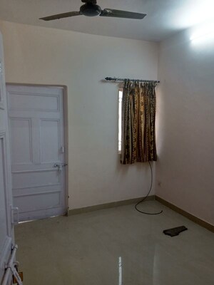 Room in 2 BHK Apartment at Sector 53 – for Sale