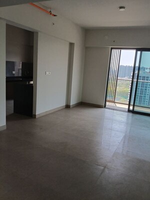 Room in 2 BHK Apartment at Puravankara Silversands, Mundhwa – for Rent