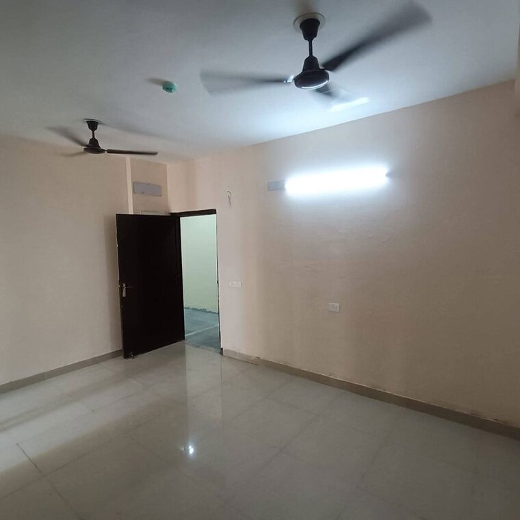Room, amrapali-centurian-park 2 Bedroom 950 Sq.Ft. Apartment In Tech Zone 4 Greater Noida Greater Noida 10431901