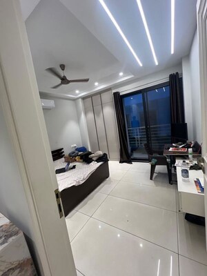 Team Area in 2 BHK Builder Floor at Unitech South City II, Sector 50 – for Rent