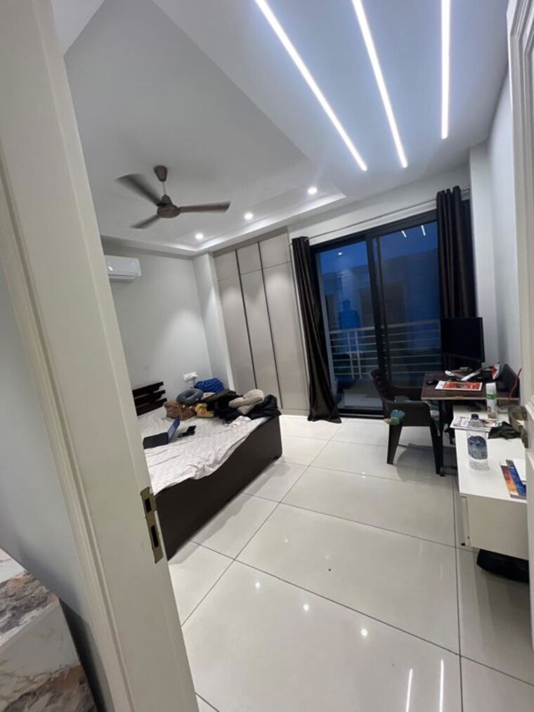 Team Area, unitech-south-city-ii 2 Bedroom 1500 Sq.Ft. Builder Floor In Sector 50 Gurgaon 10431957