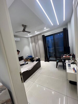 Team Area in 2 BHK Builder Floor at Unitech South City II, Sector 50 – for Rent