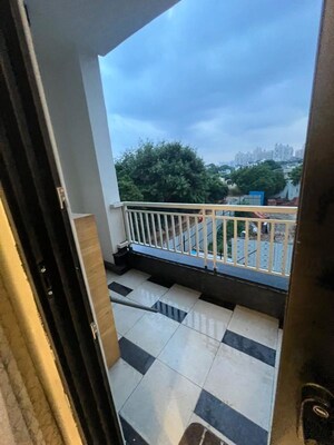 Balcony in 2 BHK Builder Floor at Unitech South City II, Sector 50 – for Rent