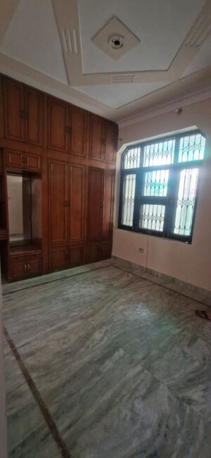 Room in 3 BHK Independent House at Sector 16 A – for Rent