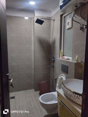Bathroom in 4 BHK Builder Floor at S S Southend, Sector 49 – for Rent