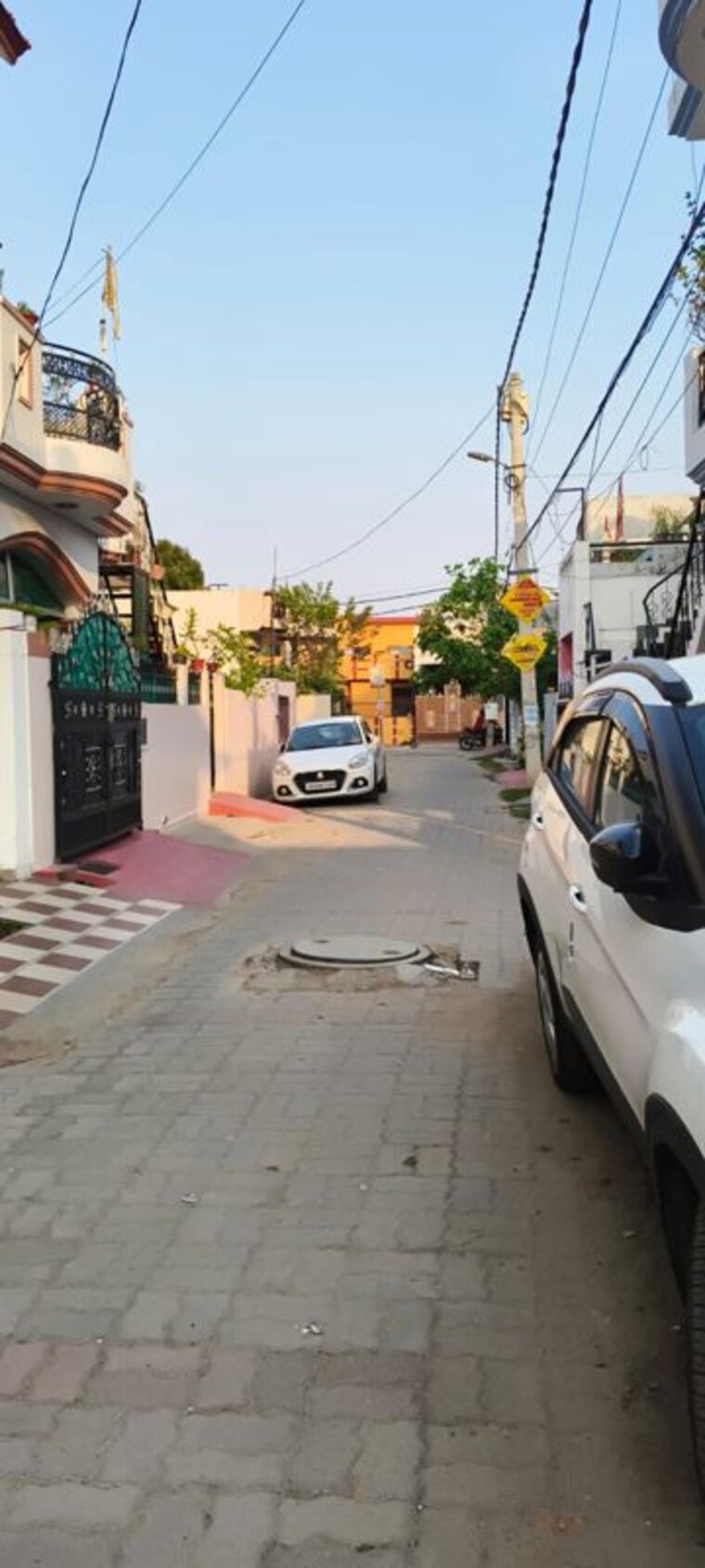  Parking, indira nagar 6 Bedroom 1800 Sq.Ft. Independent House In Indira Nagar Lucknow 10432037