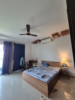 Living Room in 2 BHK Builder Floor at Unitech South City II, Sector 50 – for Rent